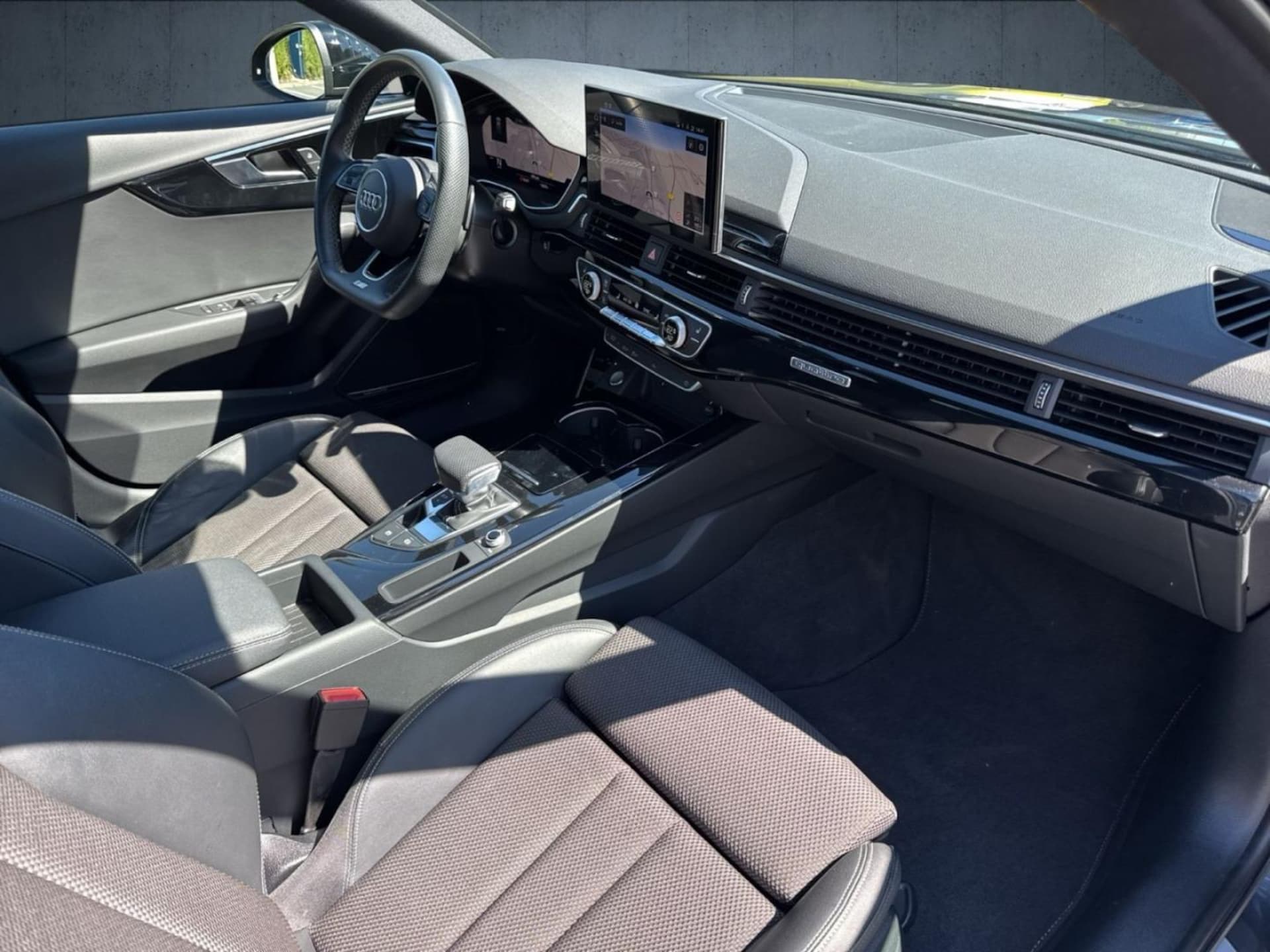 Audi A4 Avant S line