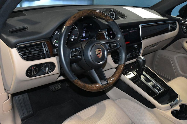 2023 Porsche Macan