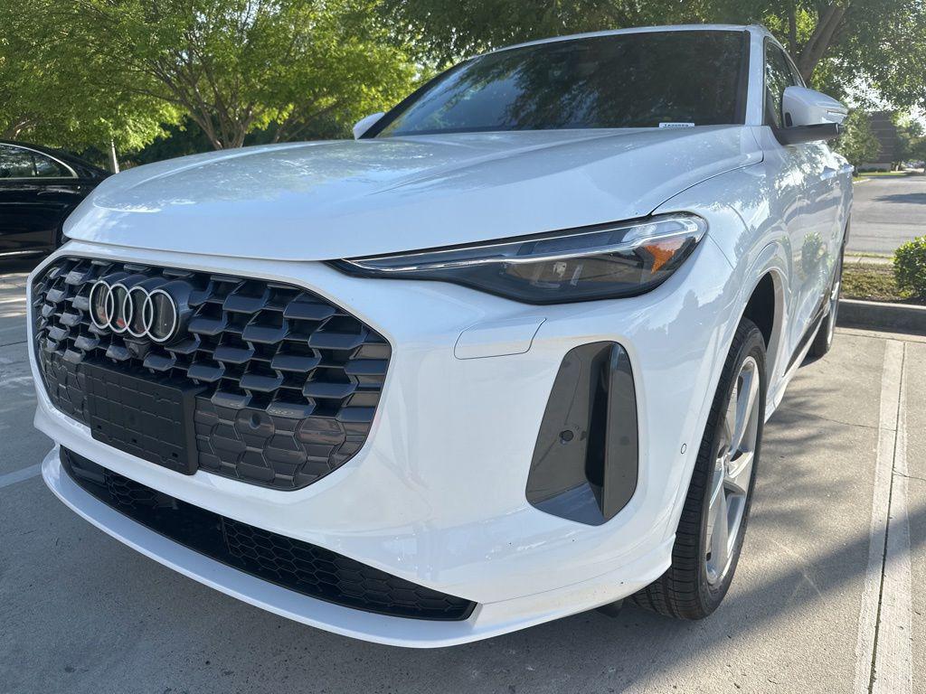 2026 Audi Q5 Premium Plus quattro's photo