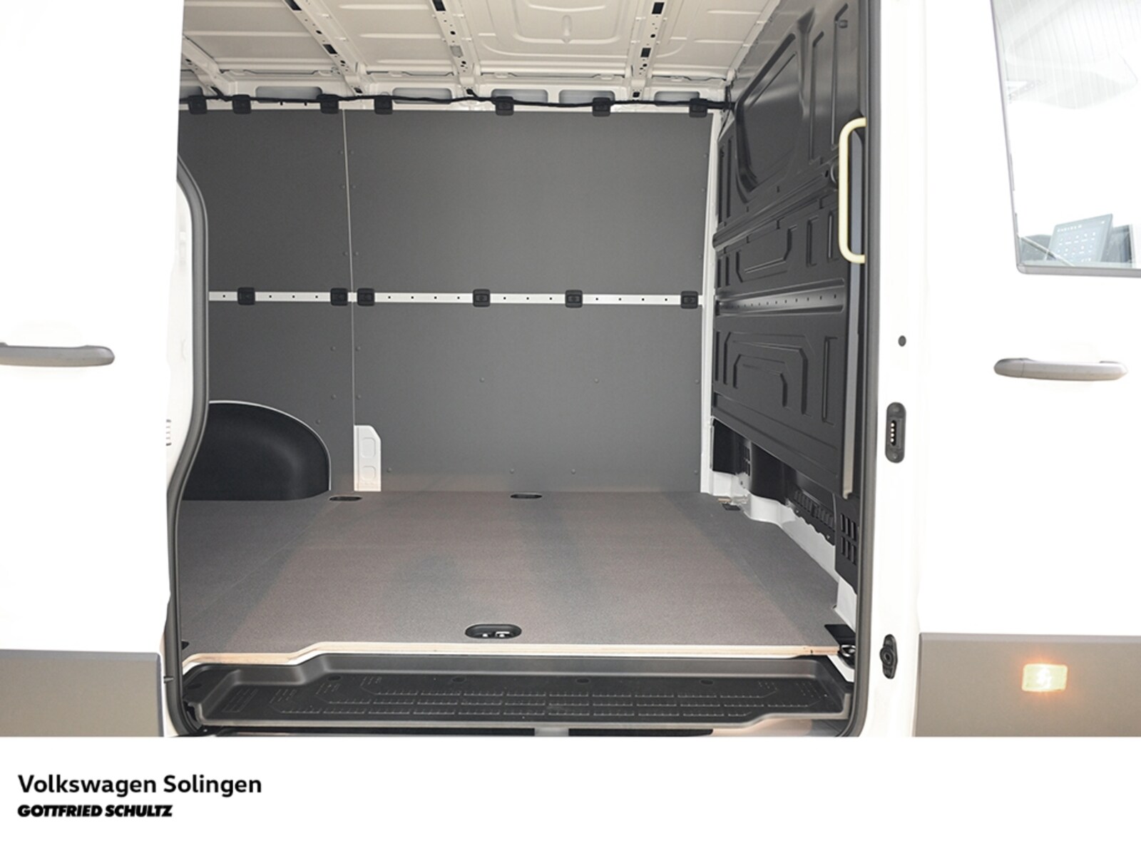 Volkswagen Crafter Kasten mittlerer Radstand – Bild 9