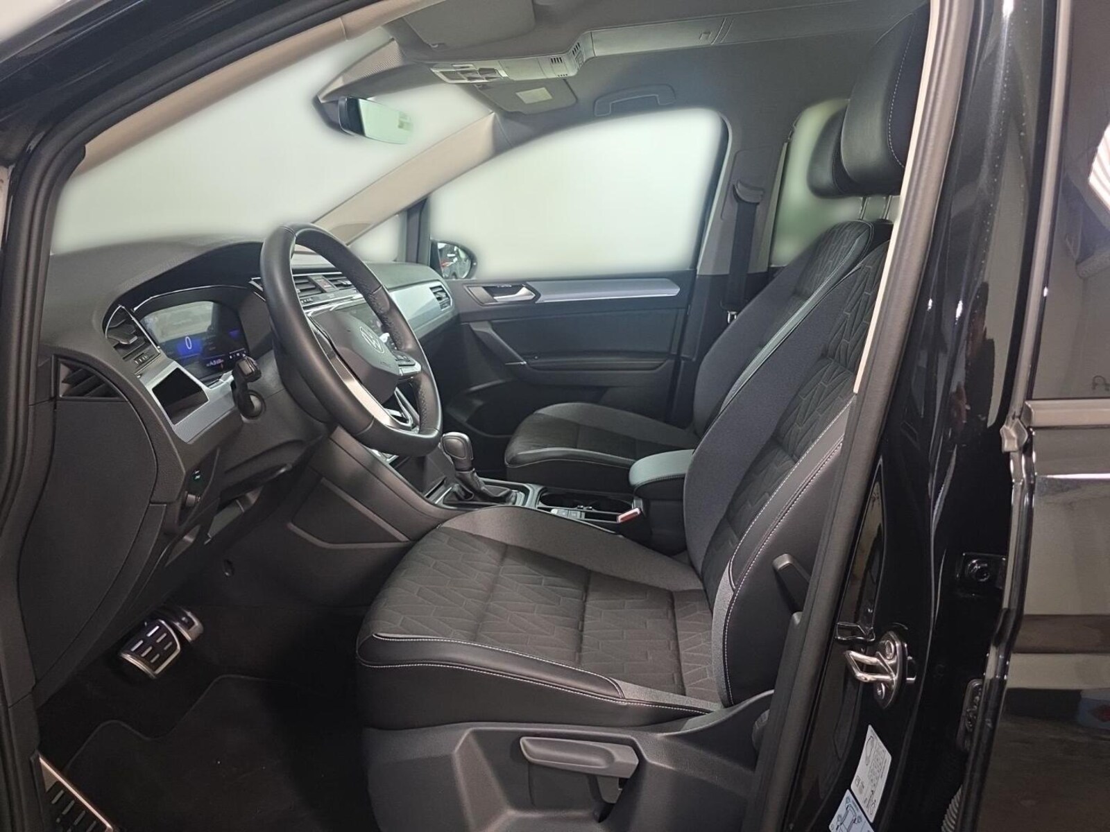 Volkswagen Touran – Bild 9