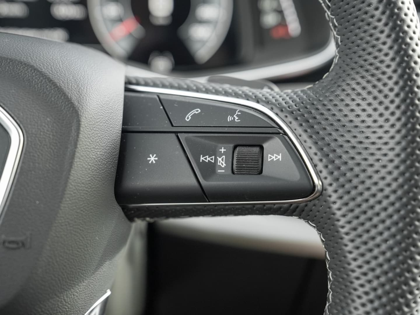 Bild über Audi Q8 SUV 50 TDI quattro tiptronic - für weitere Informationen kontaktieren Sie den Audi Partner
