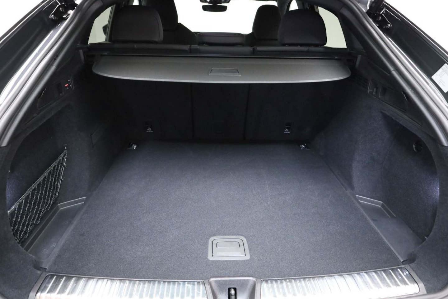 Bild über Audi SQ5 Sportback edition one mit Akzenten mythosschwarz TFSI 270 kW S tronic - für weitere Informationen kontaktieren Sie den Audi Partner