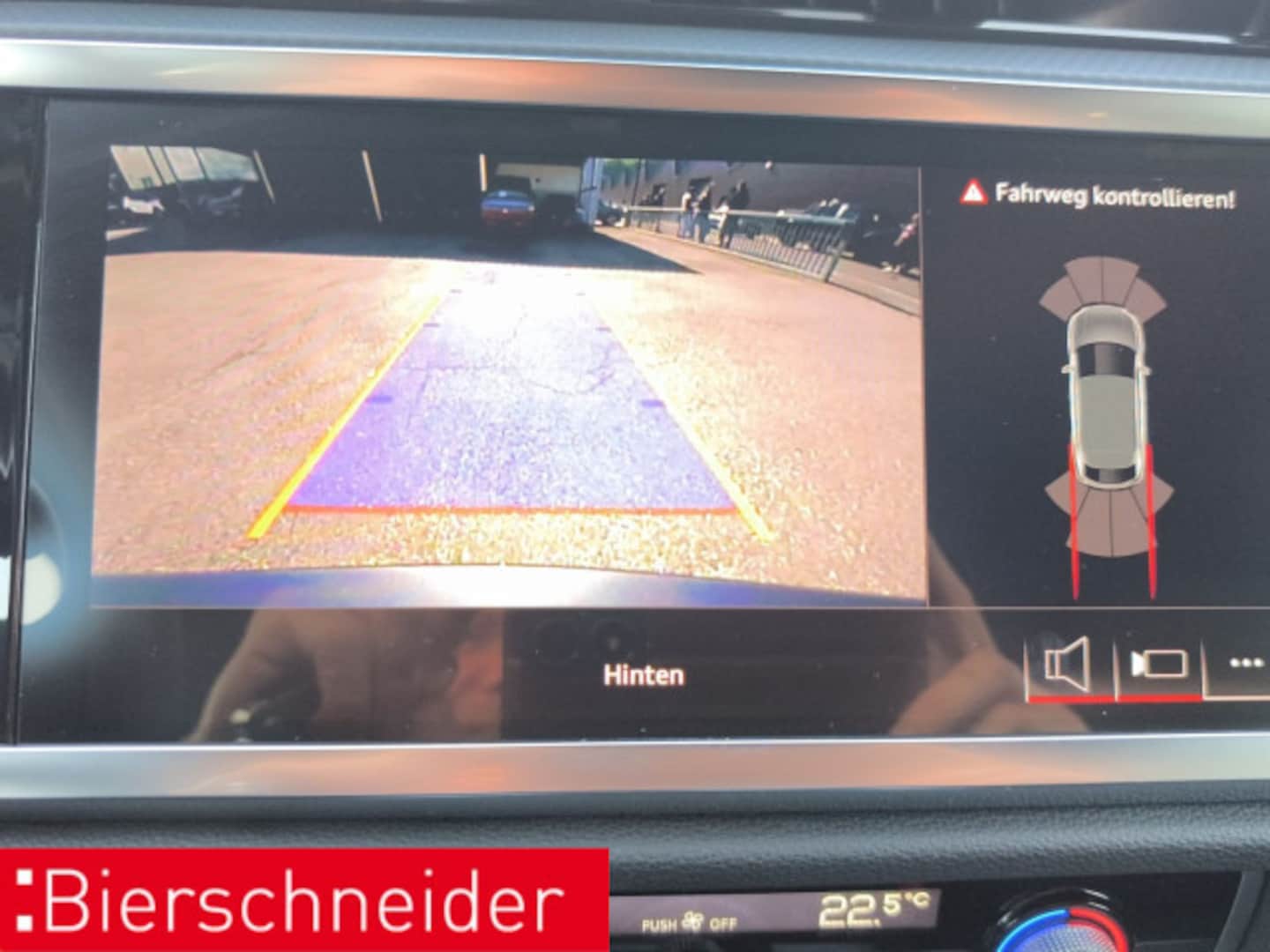 Bild über Audi Q3 Sportback S line 45 TFSI quattro S tronic - für weitere Informationen kontaktieren Sie den Audi Partner