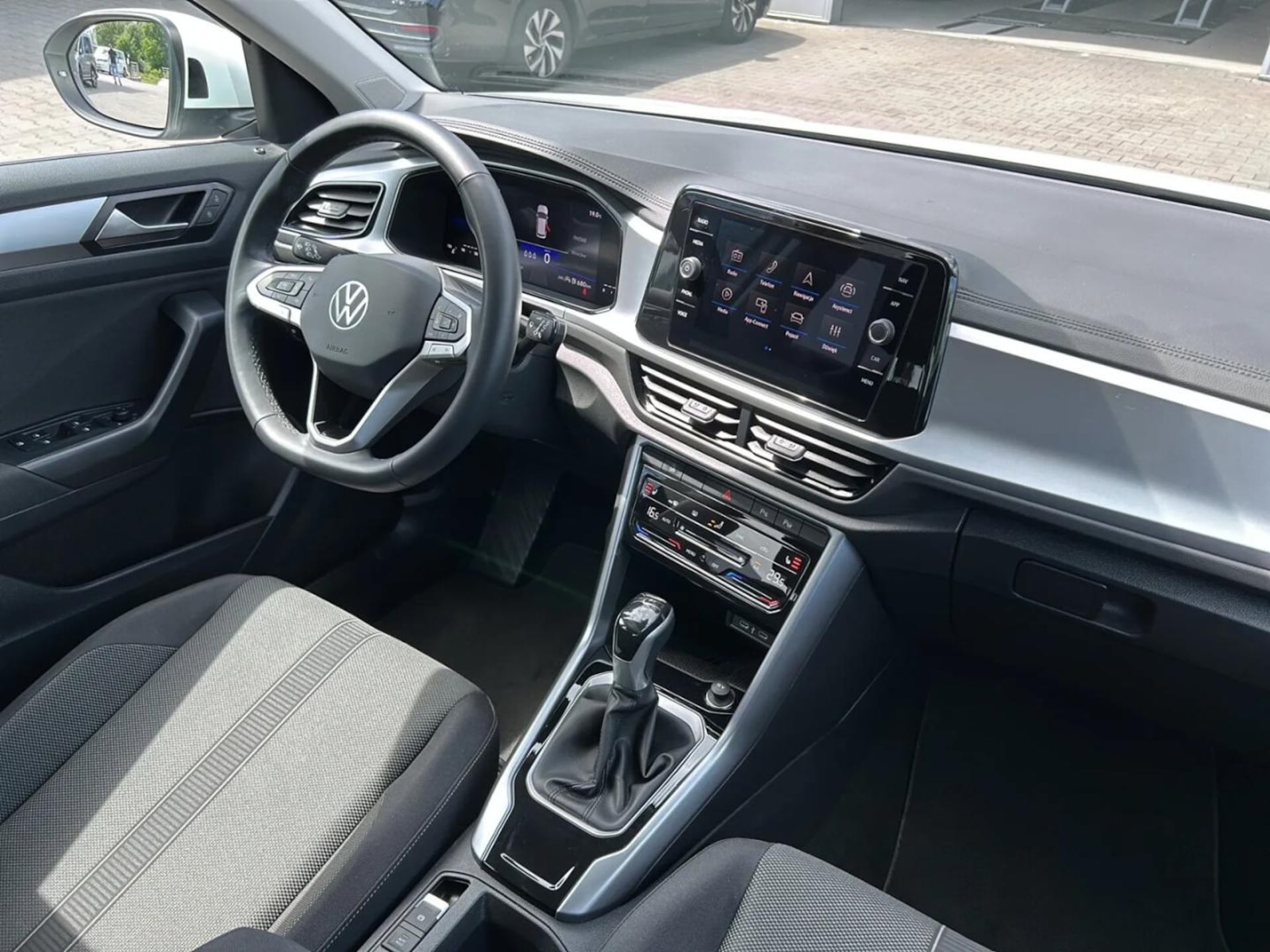 Volkswagen T-Roc Life