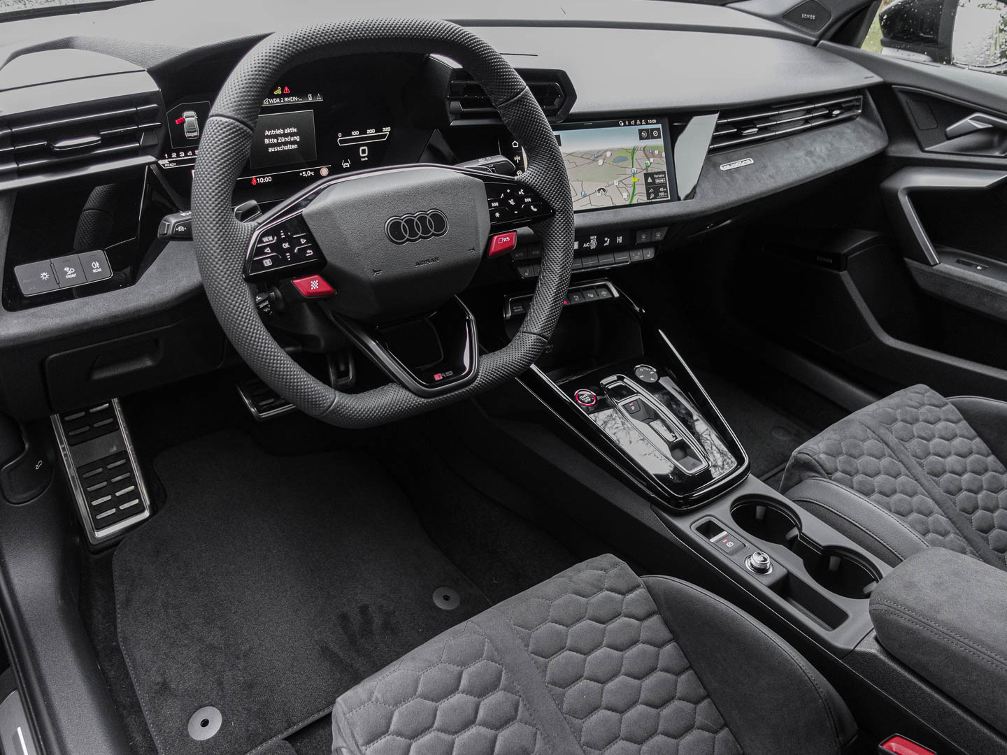 Image about Audi RS 3 Limousine TFSI quattro S tronic