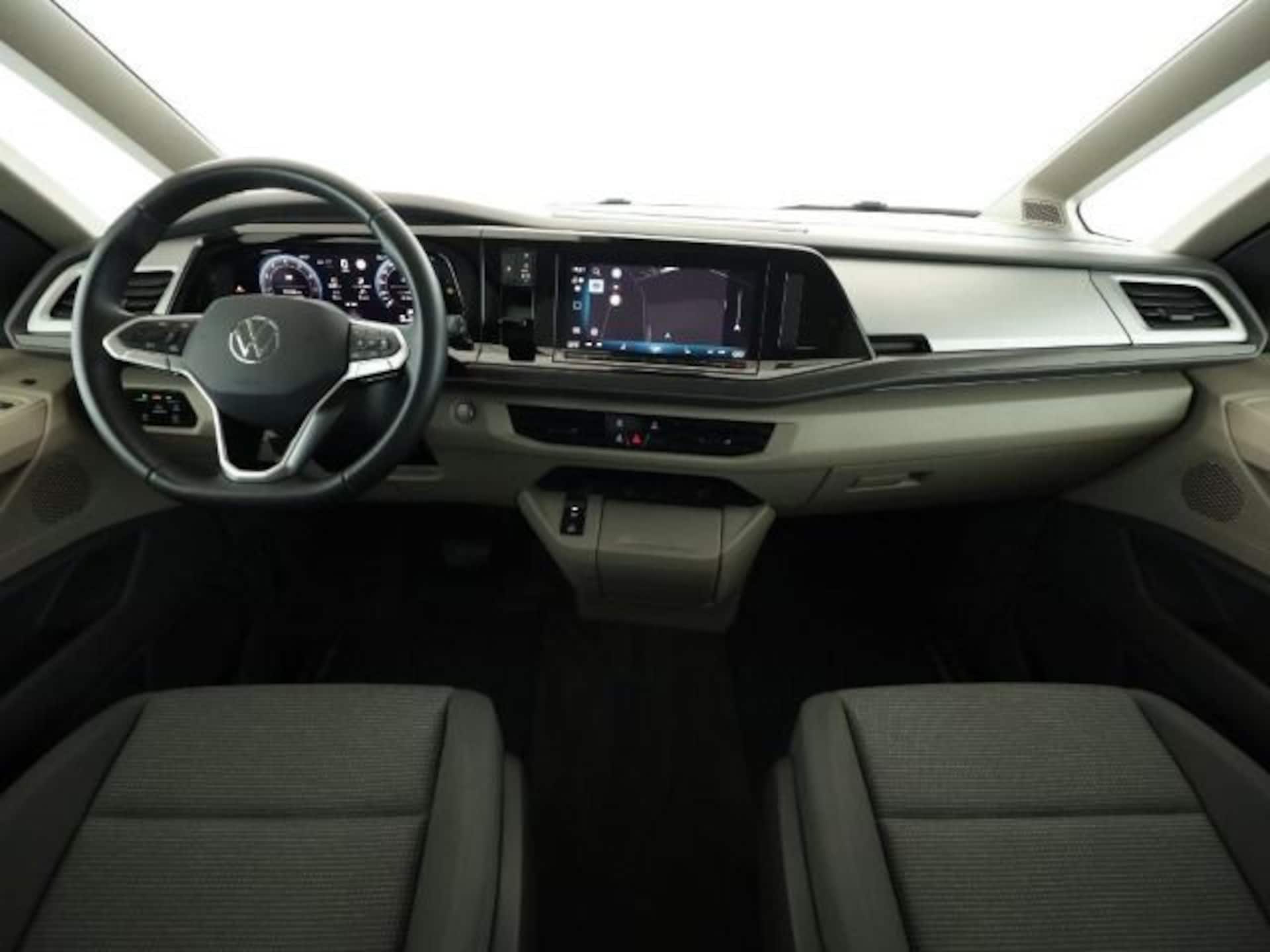 Volkswagen Multivan Langversion Basis-Modell