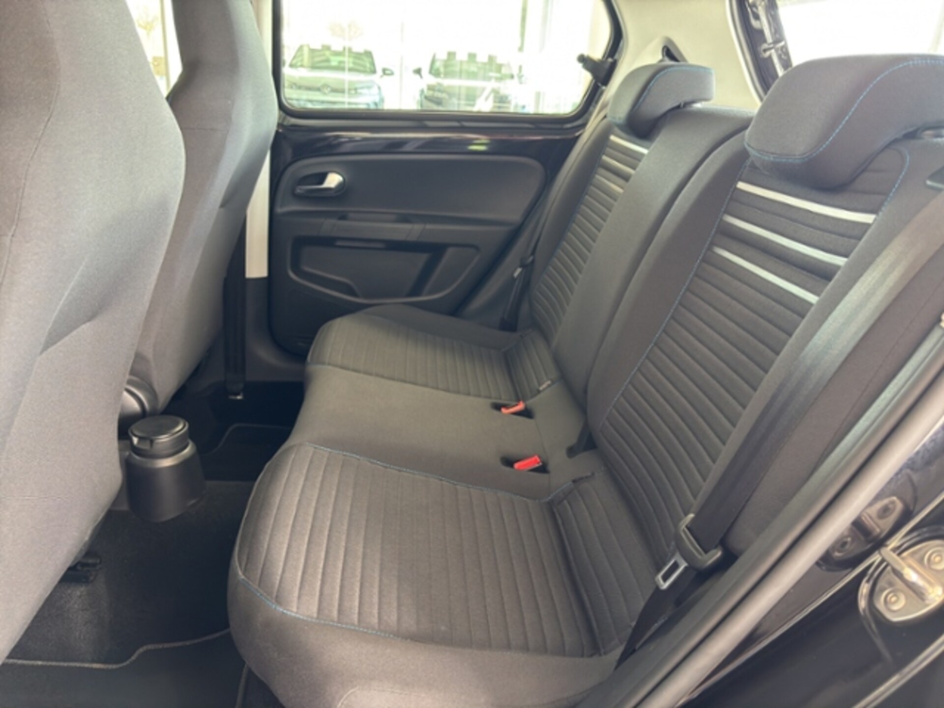Volkswagen up! move up!