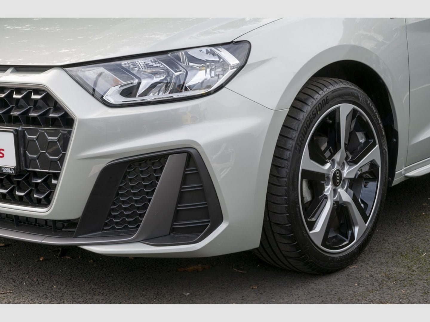 Bild über Audi A1 Sportback S line 25 TFSI S tronic - für weitere Informationen kontaktieren Sie den Audi Partner