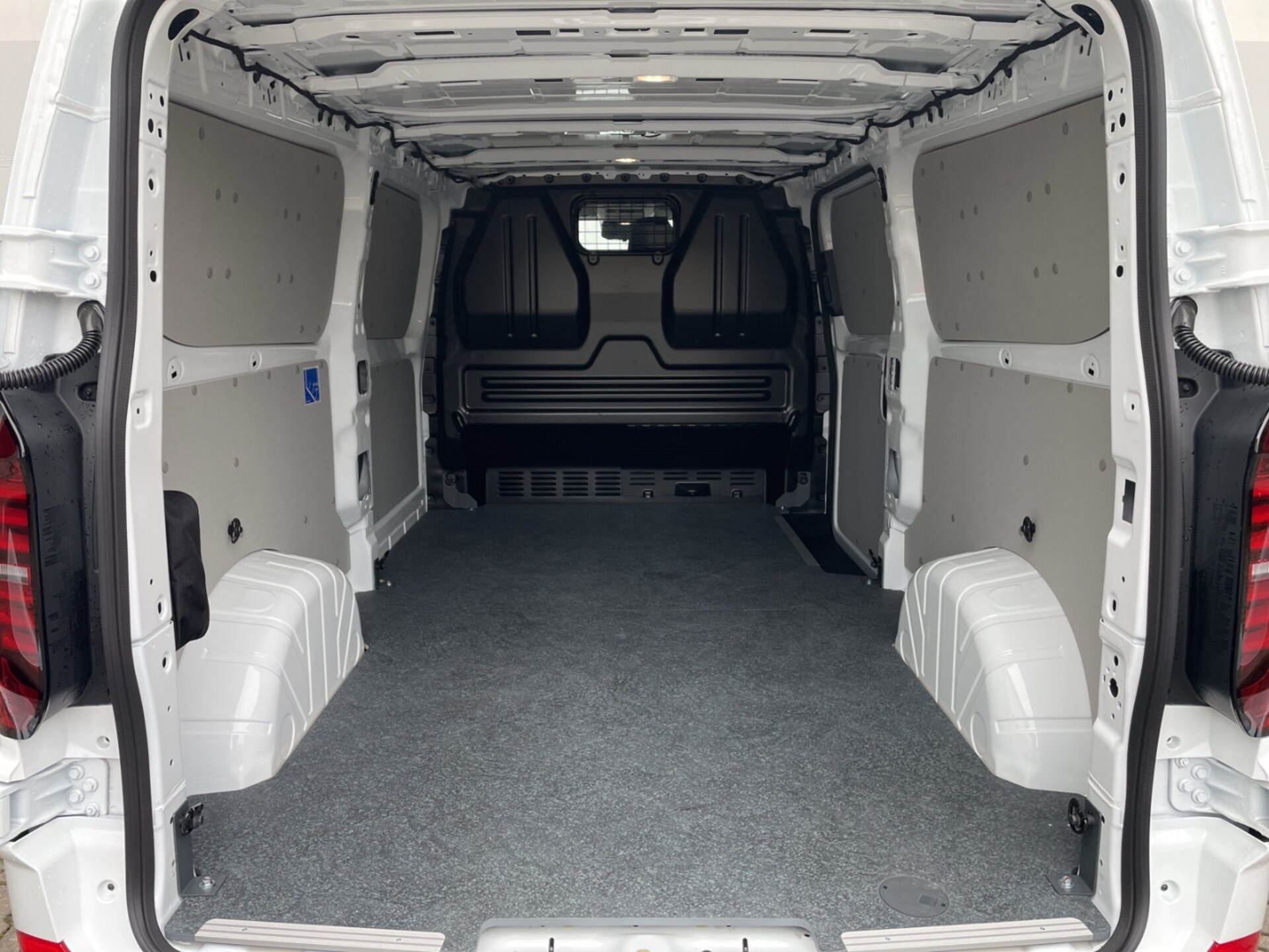 Volkswagen Transporter Kasten langer Radstand