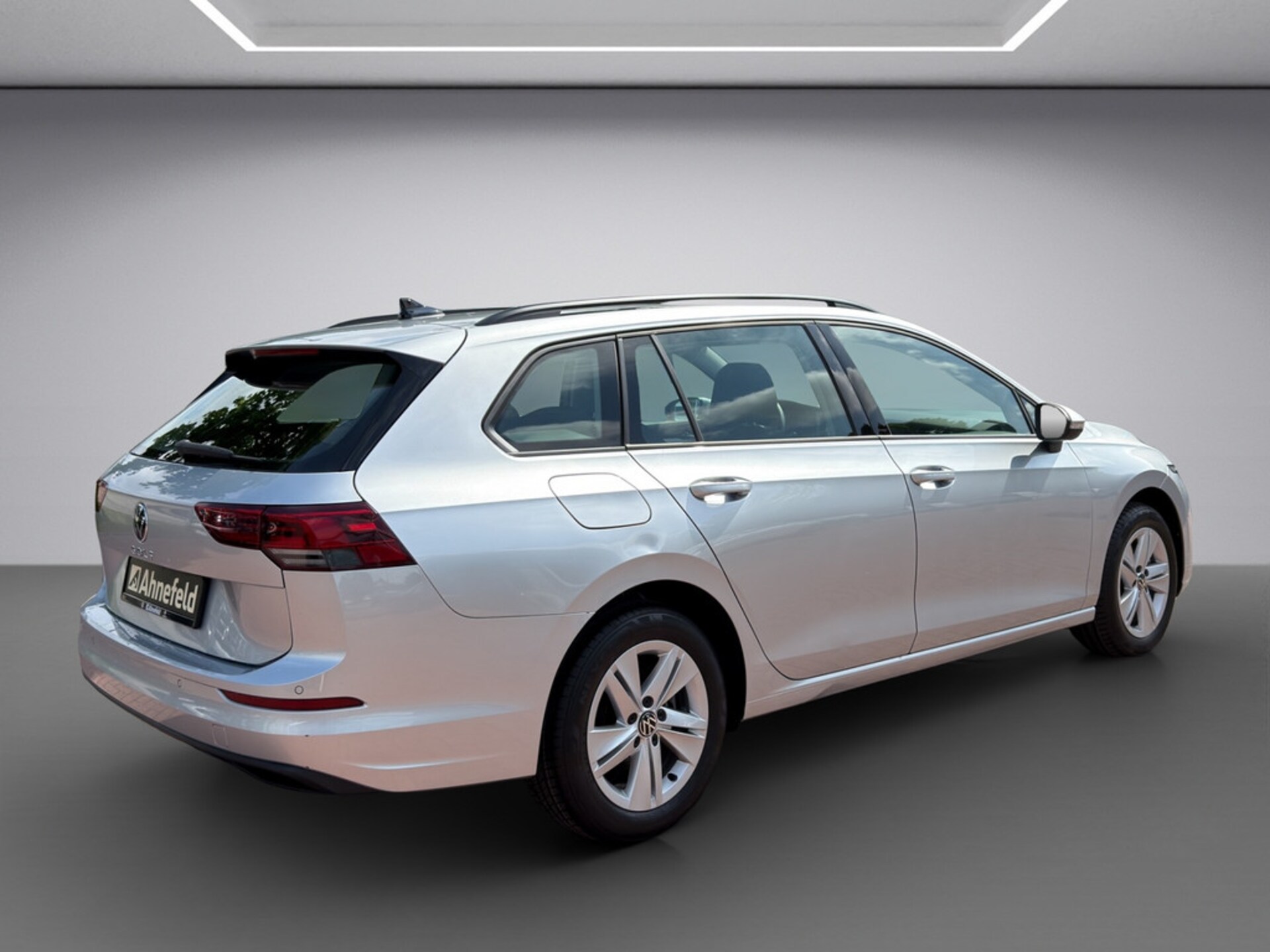 Volkswagen Golf Variant Life