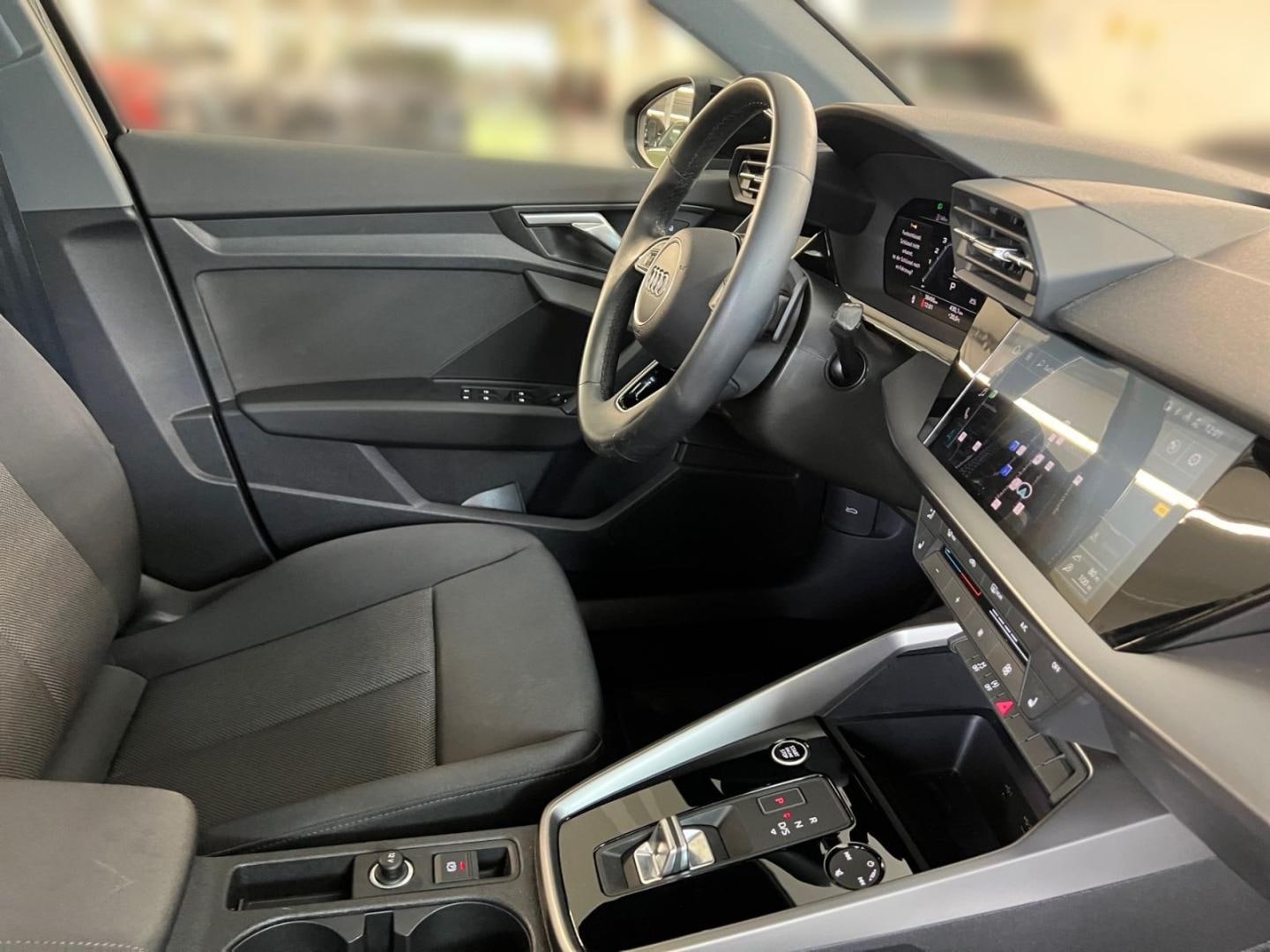 Bild über Audi A3 Sportback 35 TFSI S tronic - für weitere Informationen kontaktieren Sie den Audi Partner