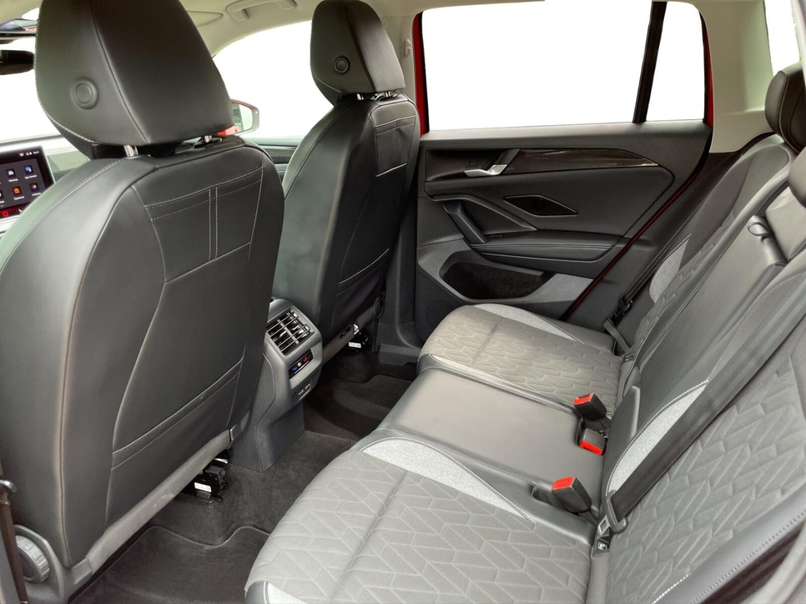 Volkswagen Tiguan – Bild 15