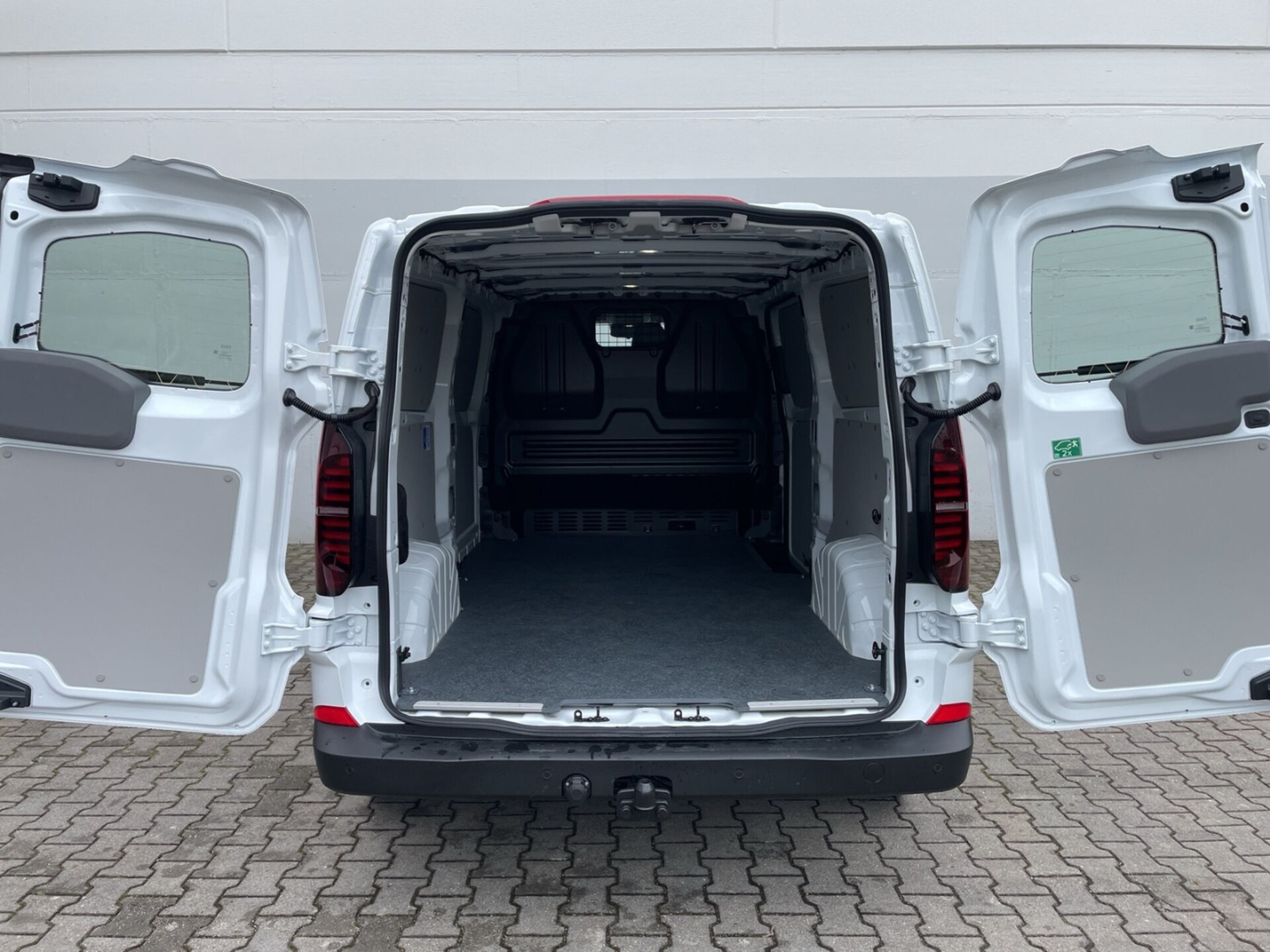 Volkswagen Transporter Kasten langer Radstand