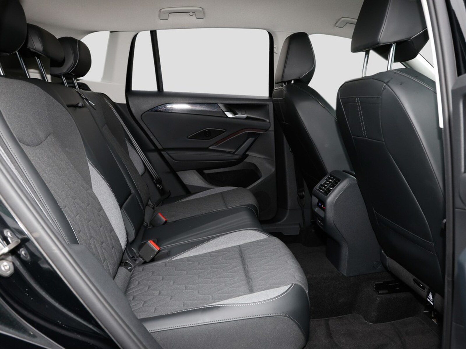 Volkswagen Tiguan – Bild 11
