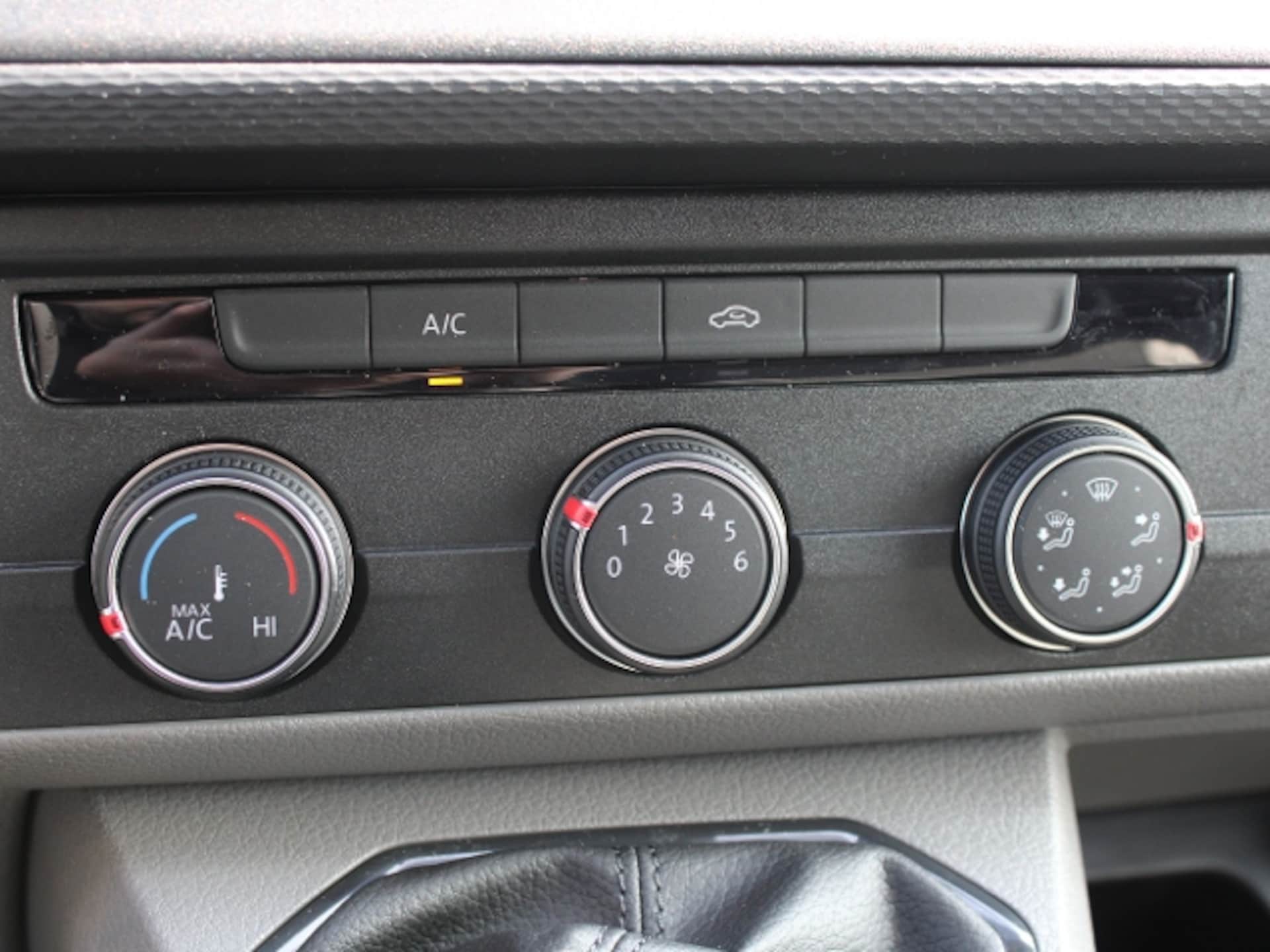 Volkswagen T6.1 Transporter Kasten langer Radstand