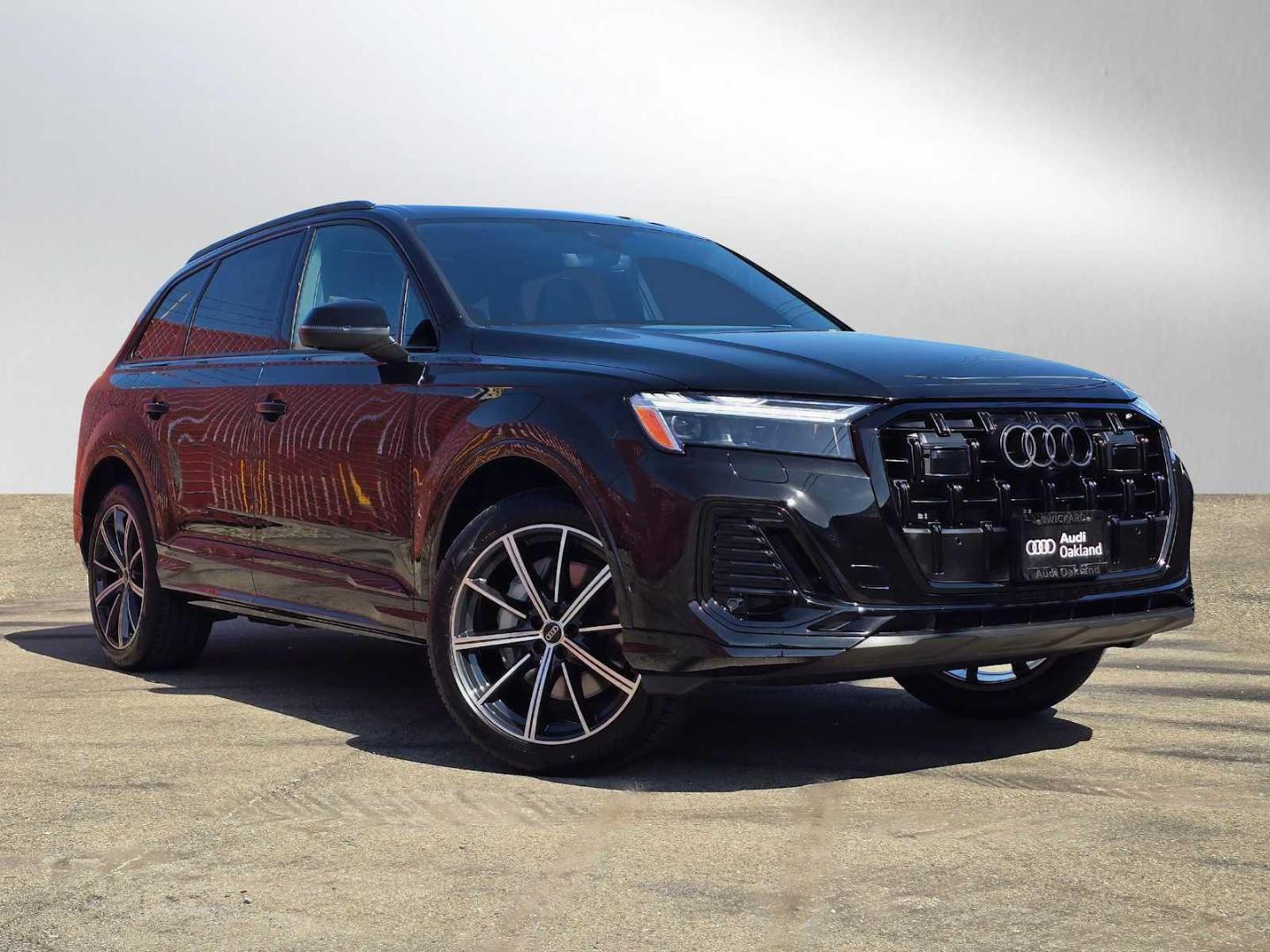 2026 Audi Q7 45 Premium Plus quattro Tiptronic's photo