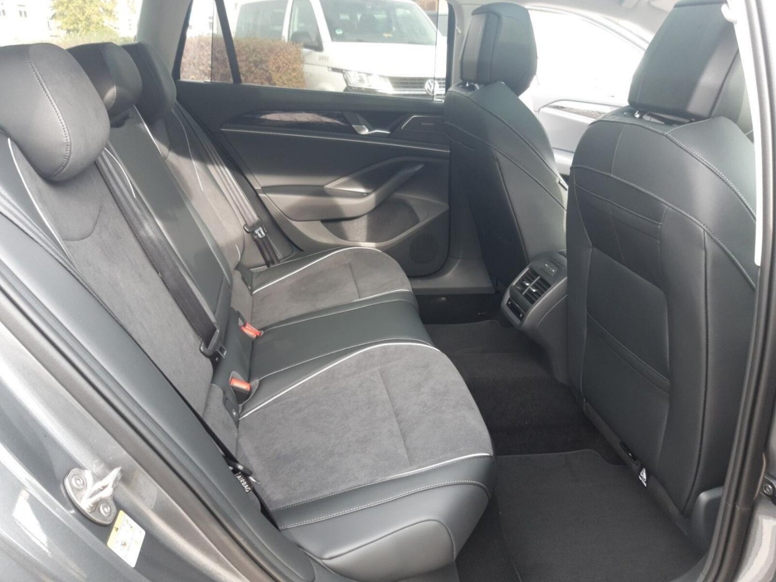 Volkswagen Passat – Bild 9