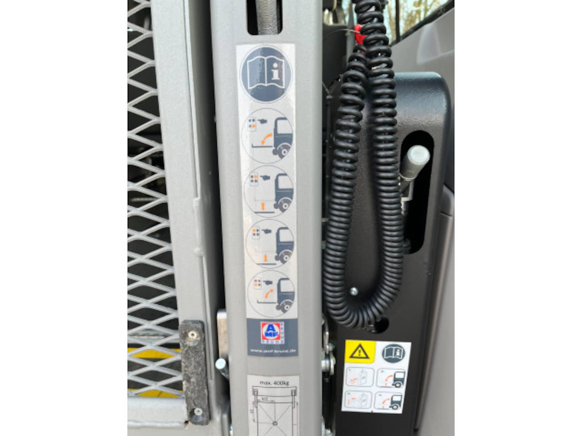 Volkswagen T6 Transporter Kombi langer Radstand