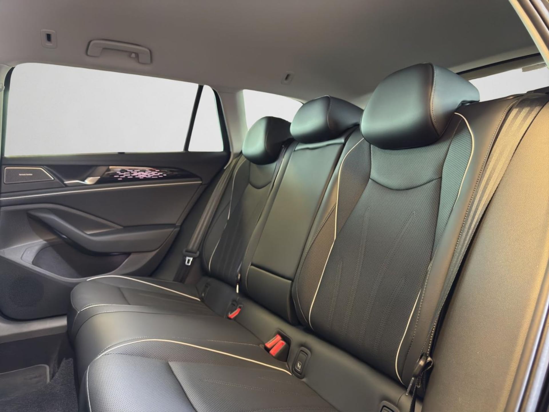 Volkswagen Passat Elegance