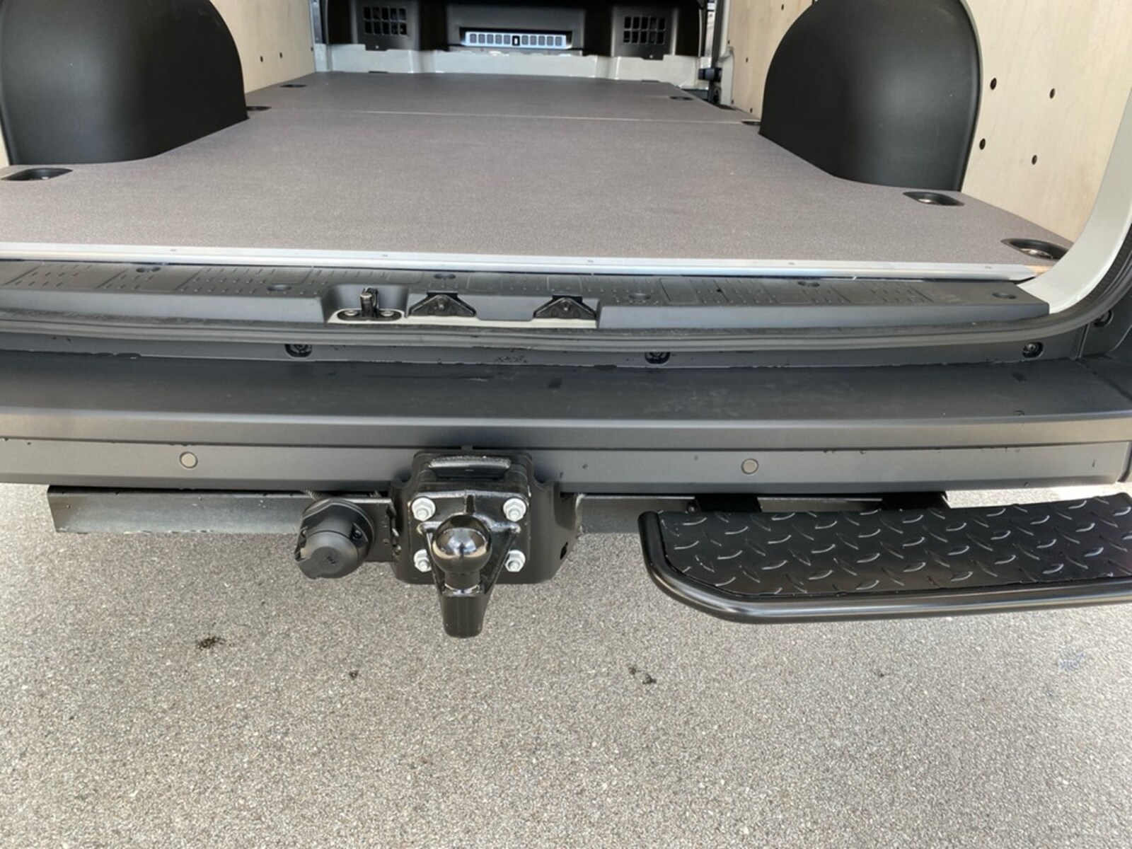 Volkswagen Crafter Kasten mittlerer Radstand – Bild 12