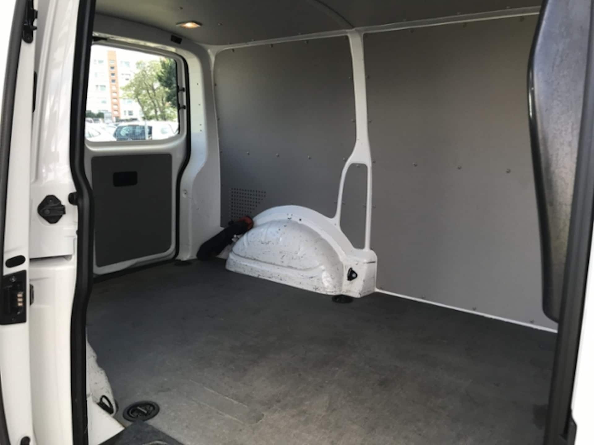 Volkswagen T6 Transporter Kasten kurzer Radstand
