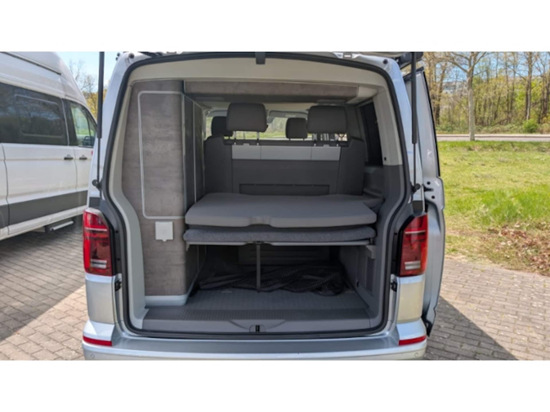 Volkswagen T6.1 California Ocean