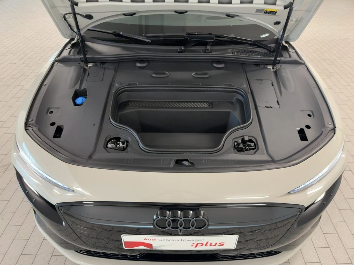 Bild über Audi A6 Avant e-tron e-tron 210 kW - für weitere Informationen kontaktieren Sie den Audi Partner