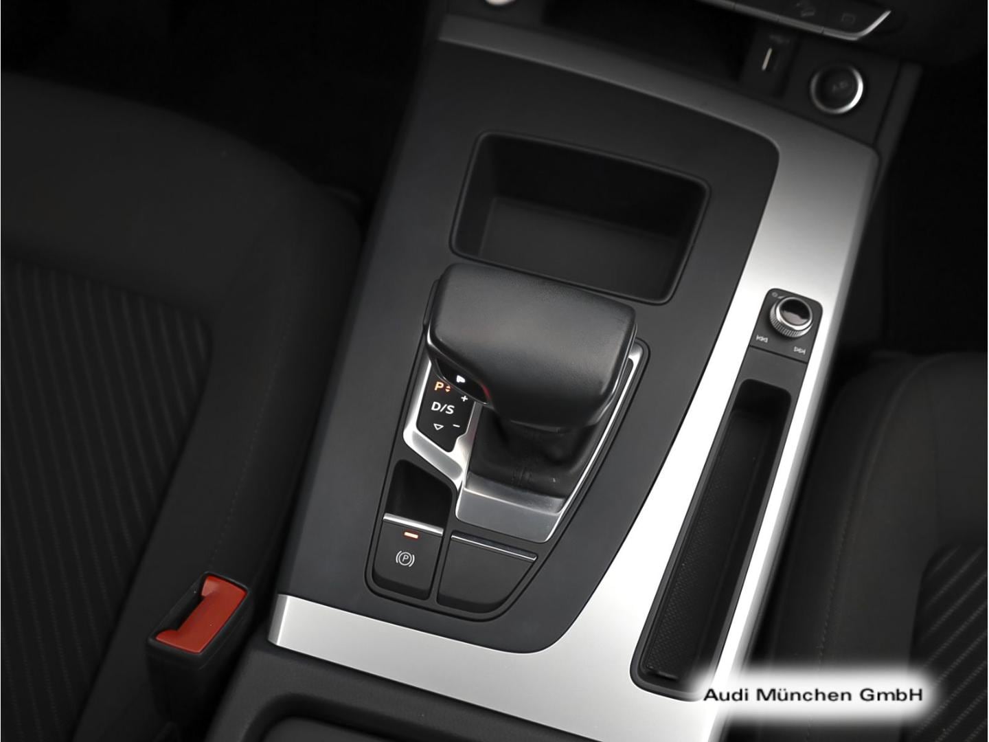 Bild über Audi Q5 Sportback 40 TDI quattro S tronic - für weitere Informationen kontaktieren Sie den Audi Partner