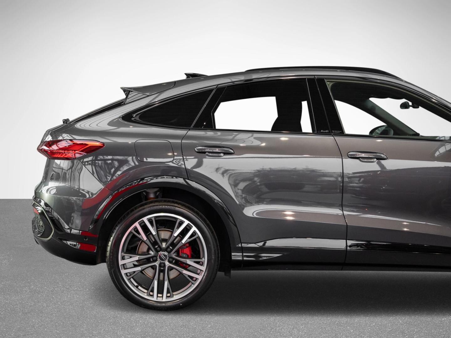 Bild über Audi Q5 Sportback TDI quattro 150 kW S tronic - für weitere Informationen kontaktieren Sie den Audi Partner