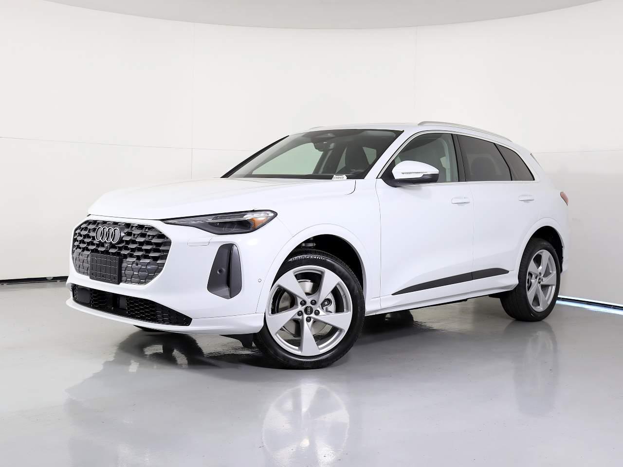 2025 Audi Q5 40 Premium Plus's photo