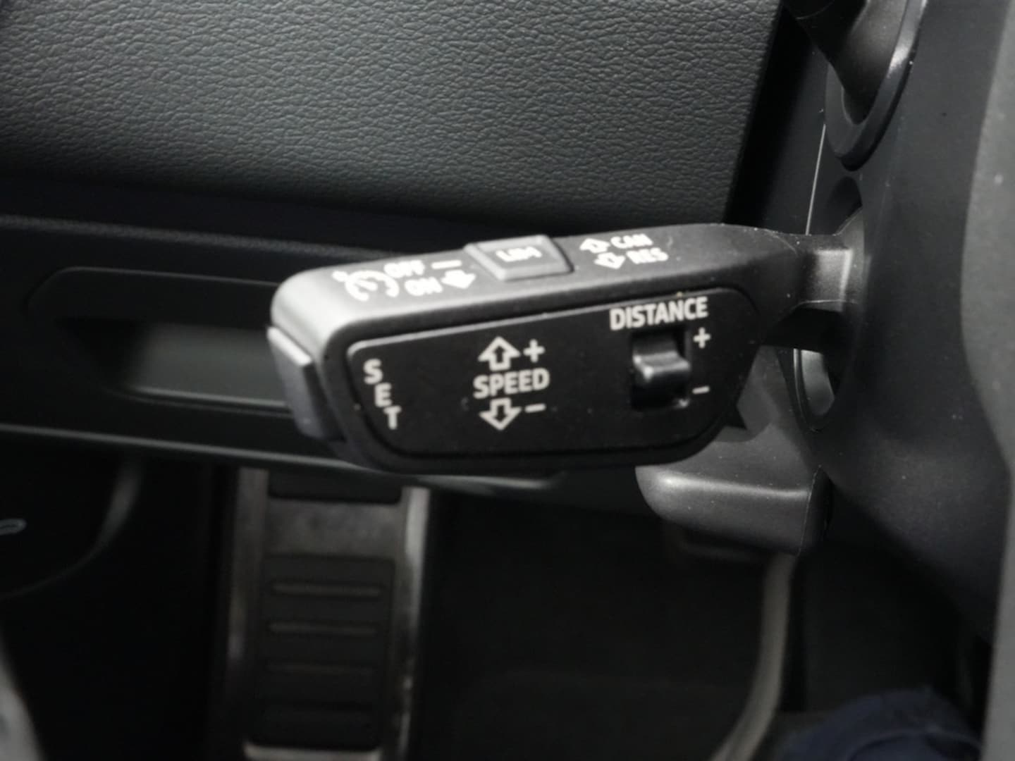 Bild über Audi S6 Avant TDI quattro tiptronic - für weitere Informationen kontaktieren Sie den Audi Partner