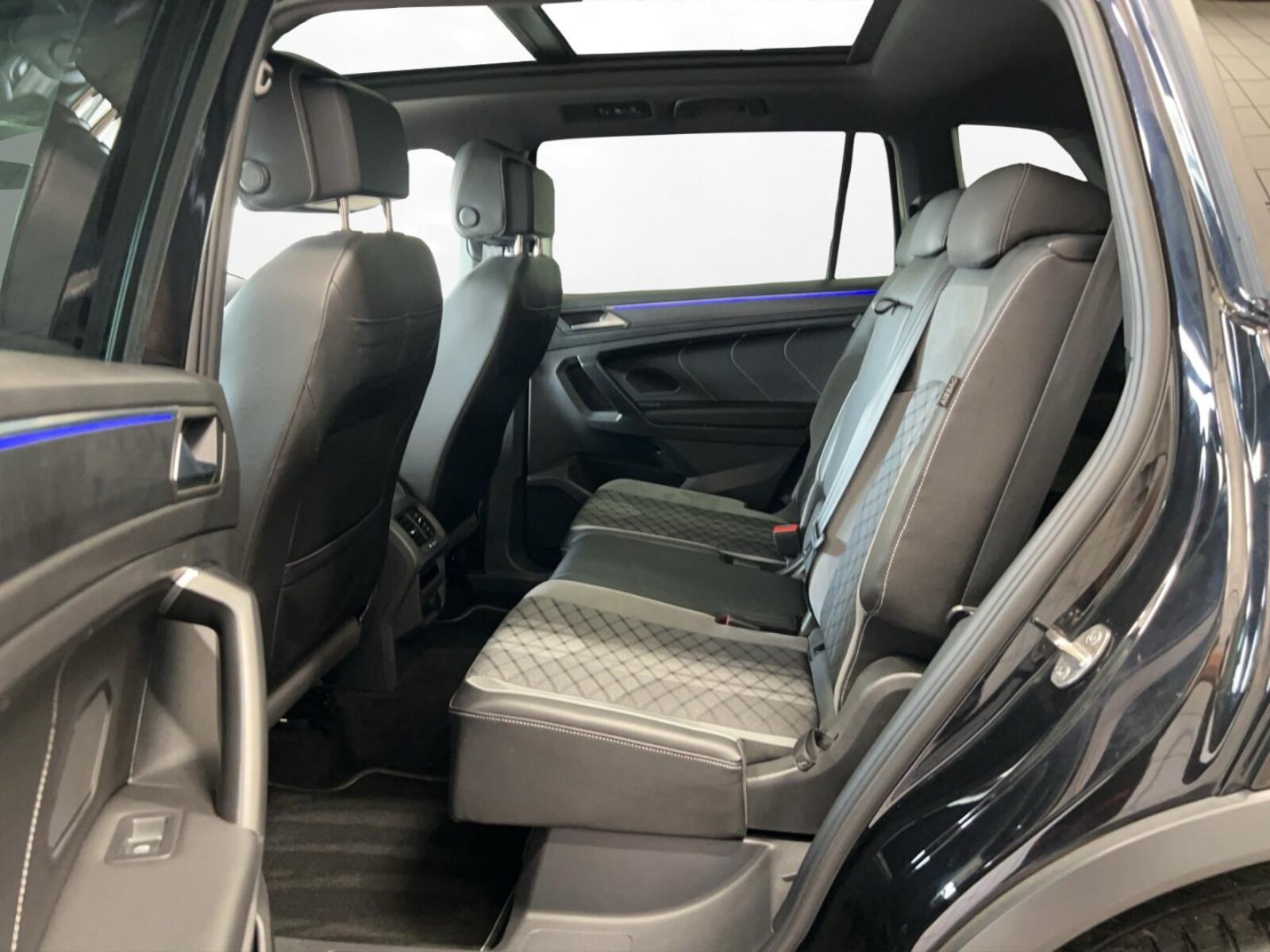 Volkswagen Tiguan Allspace – Bild 11