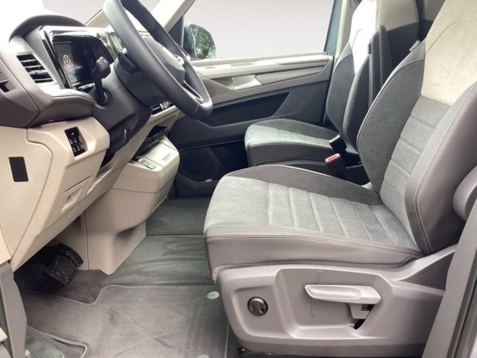 Volkswagen Multivan Langversion – Bild 11