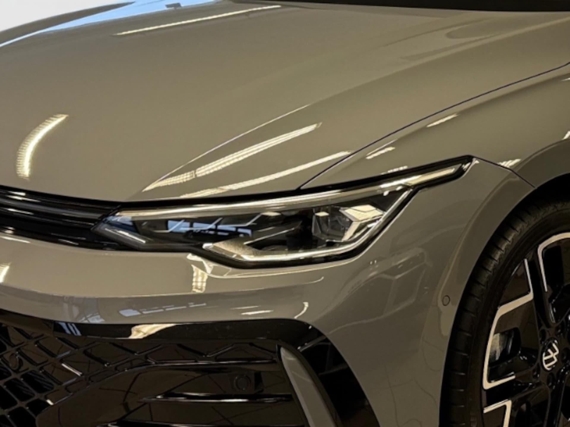 Volkswagen Golf R-Line