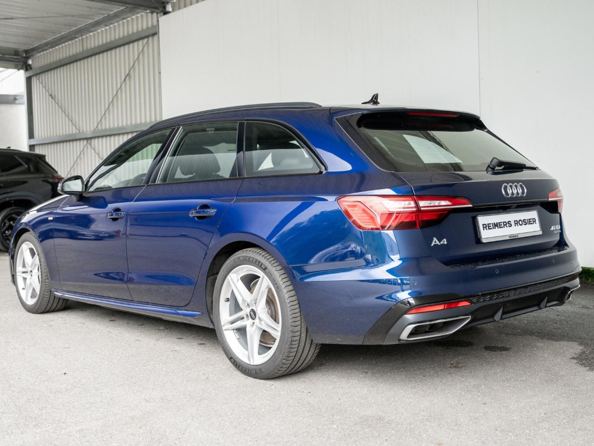 Audi A4 Avant S line