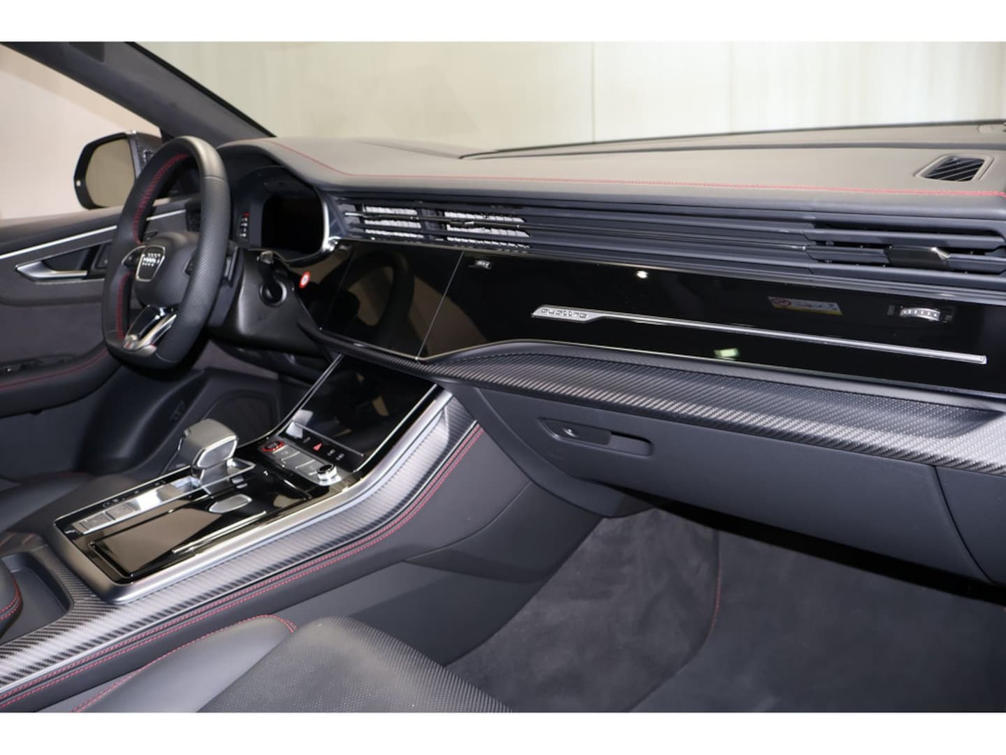 Bild über Audi SQ8 SUV TFSI quattro tiptronic - für weitere Informationen kontaktieren Sie den Audi Partner