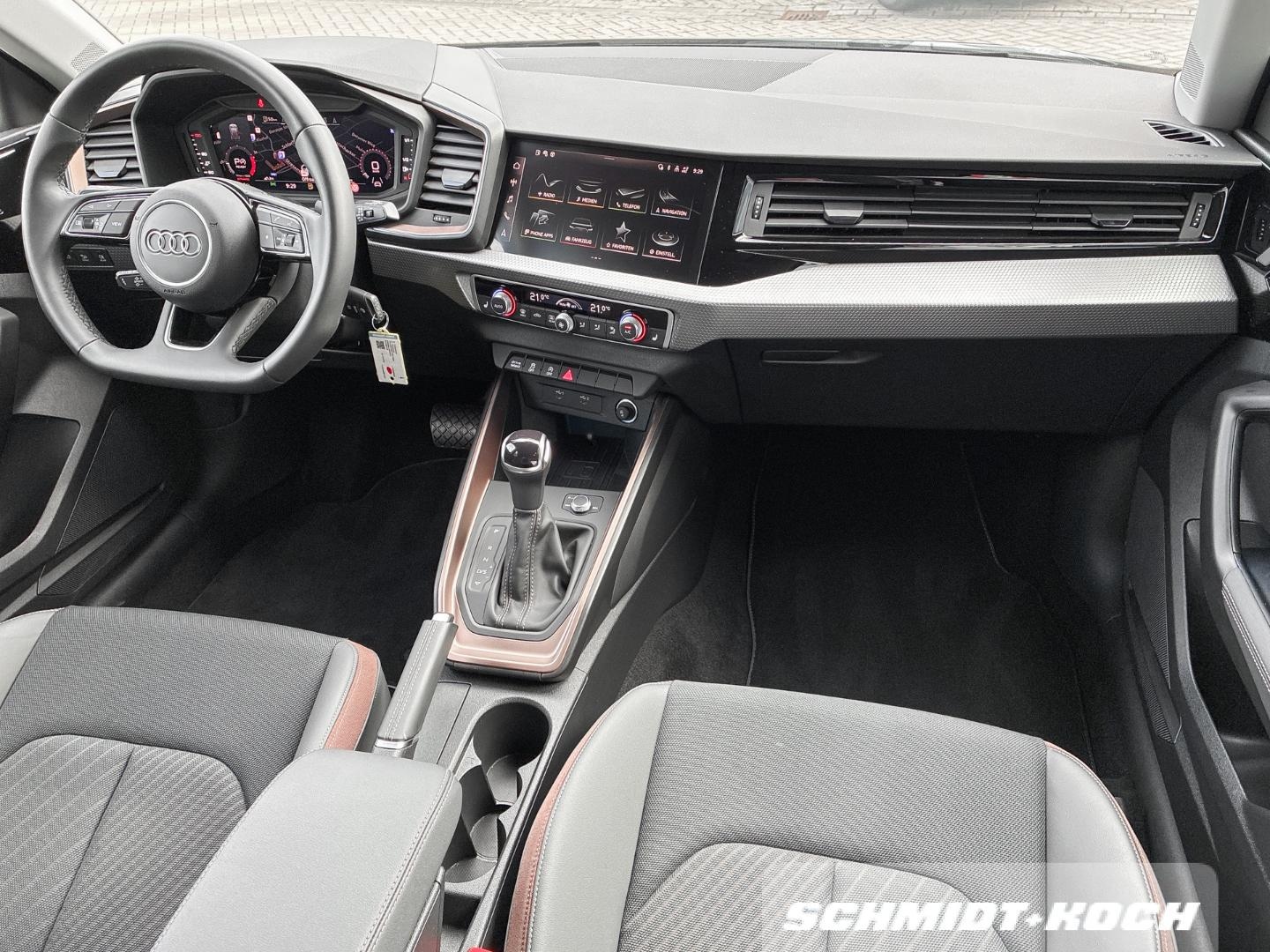Bild über Audi A1 Sportback S line 40 TFSI S tronic - für weitere Informationen kontaktieren Sie den Audi Partner