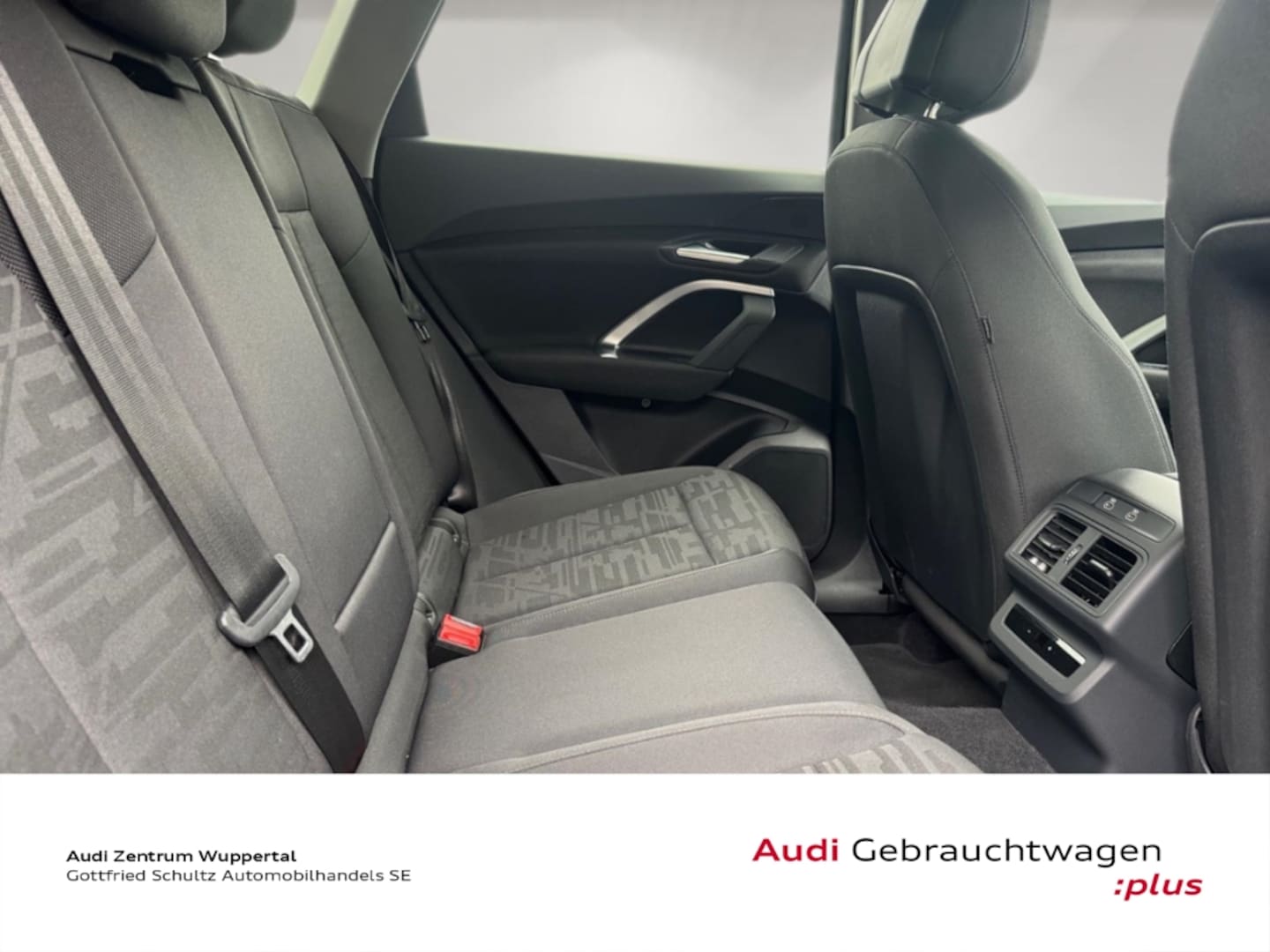 Bild über Audi Q5 SUV TFSI 150 kW S tronic - für weitere Informationen kontaktieren Sie den Audi Partner