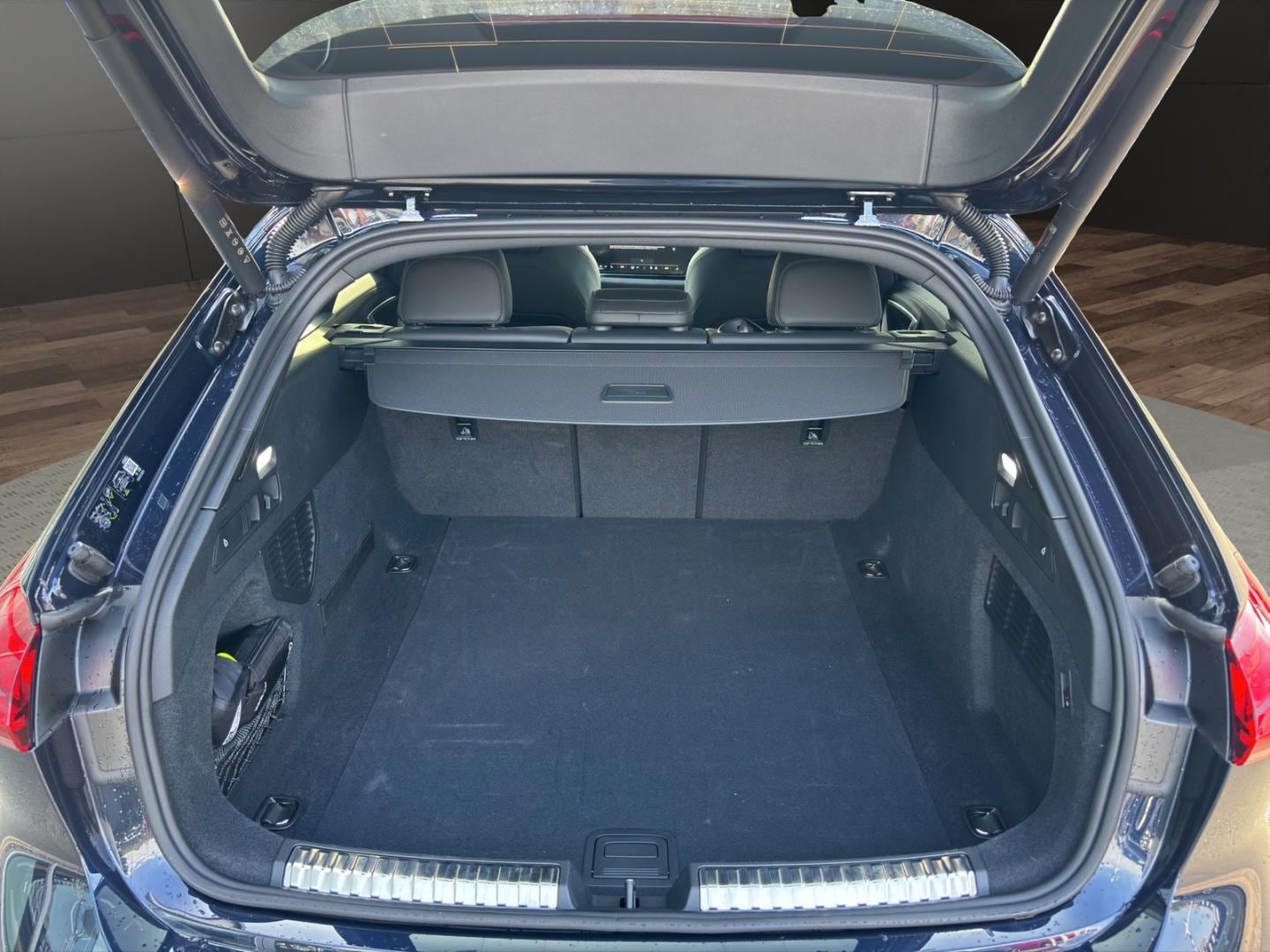 Bild über Audi A5 Avant TFSI 150 kW S tronic - für weitere Informationen kontaktieren Sie den Audi Partner