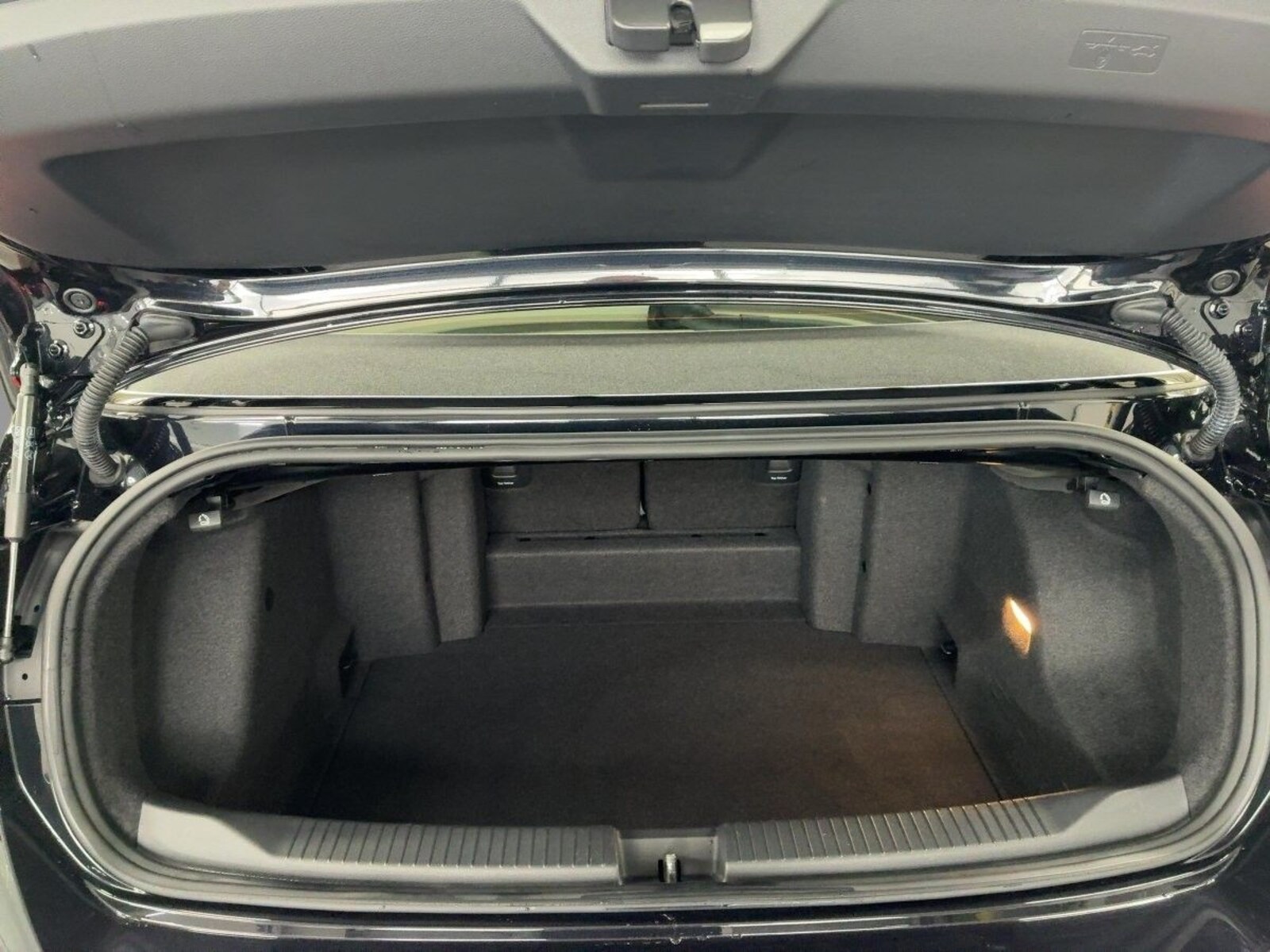 Volkswagen T-Roc Cabriolet – Bild 9