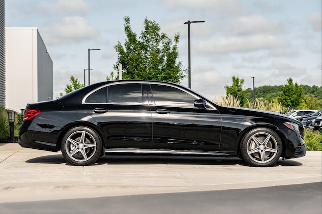 2017 Mercedes-Benz E 300