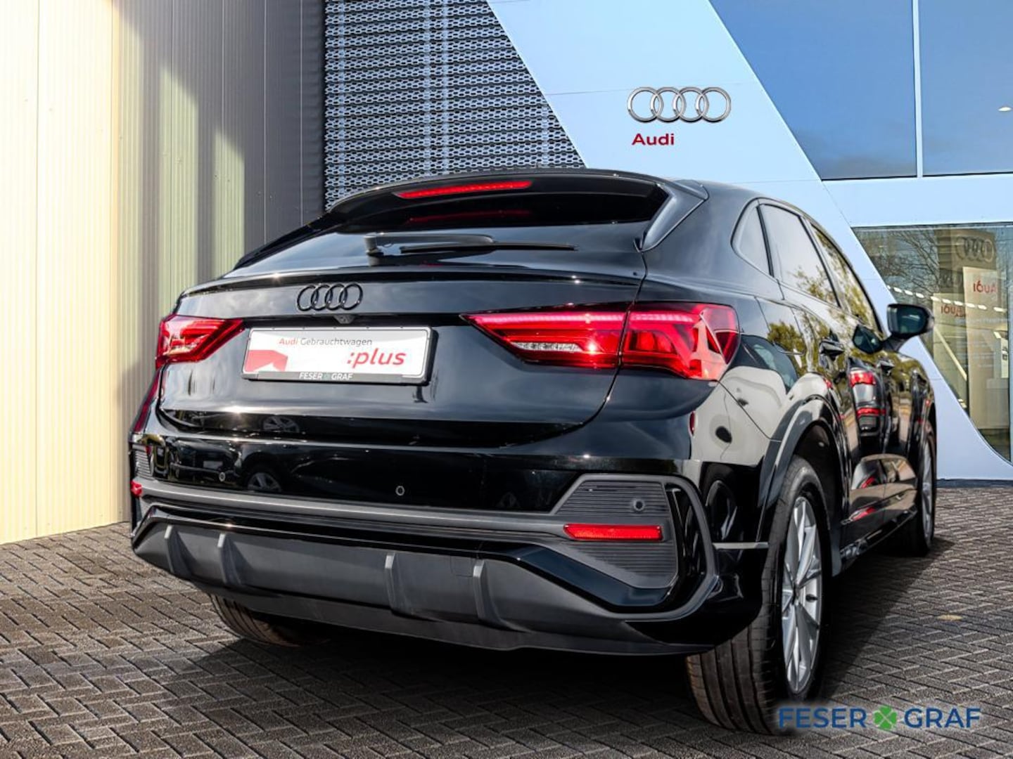 Bild über Audi Q3 Sportback S line 35 TFSI S tronic - für weitere Informationen kontaktieren Sie den Audi Partner
