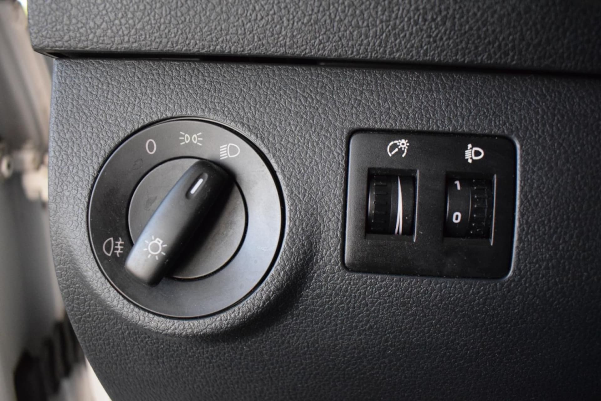 Volkswagen Caddy Maxi Kasten Basis-Modell