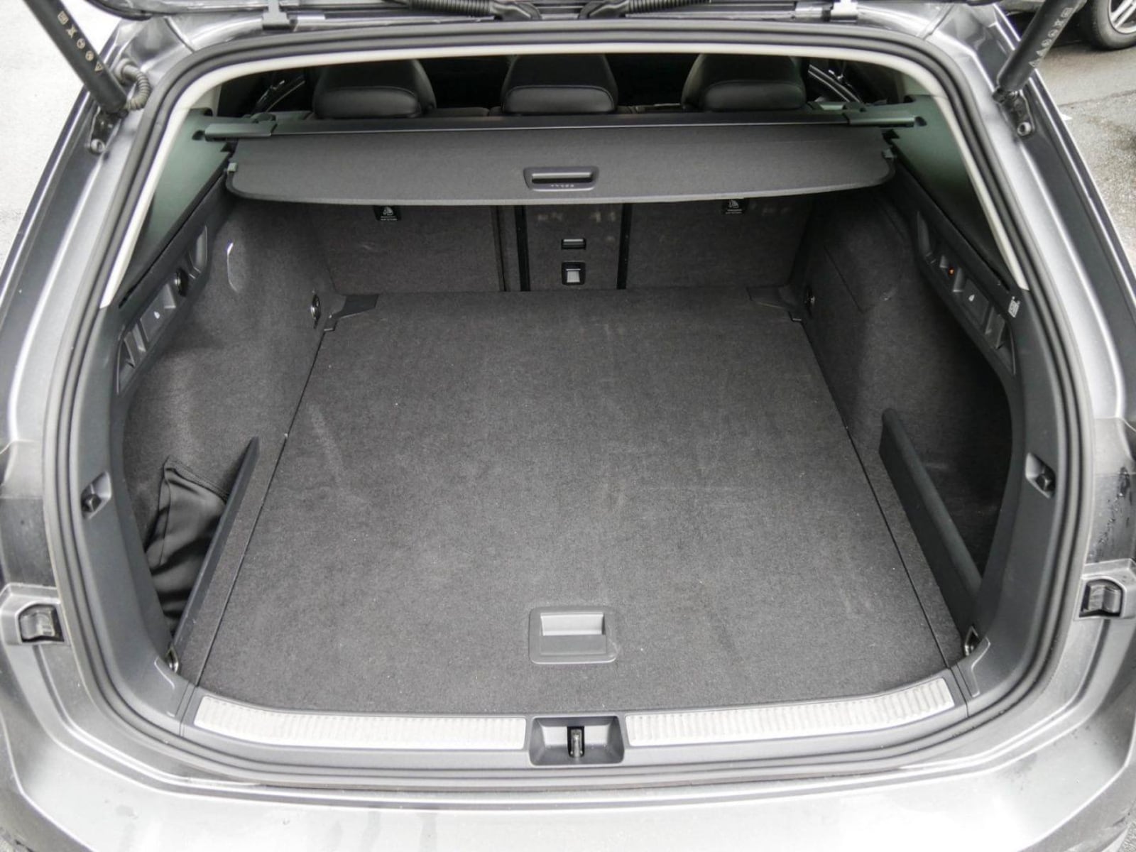 Volkswagen Passat – Bild 16