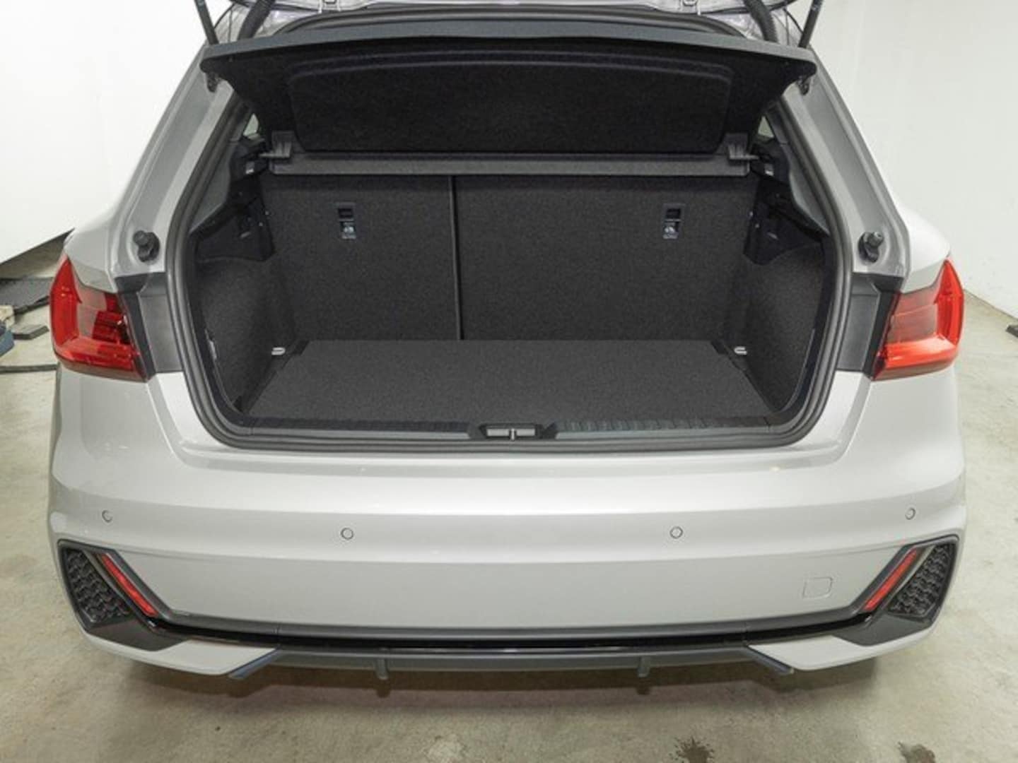 Bild über Audi A1 Sportback S line 35 TFSI S tronic - für weitere Informationen kontaktieren Sie den Audi Partner