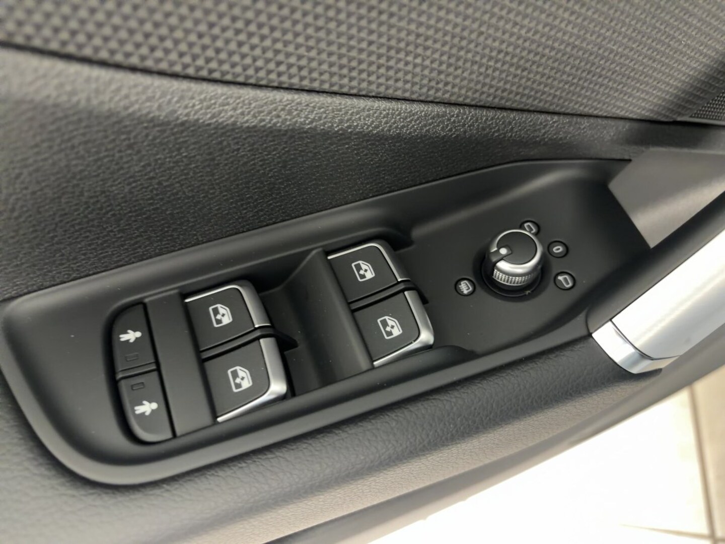 Bild über Audi Q2 advanced 35 TFSI S tronic - für weitere Informationen kontaktieren Sie den Audi Partner