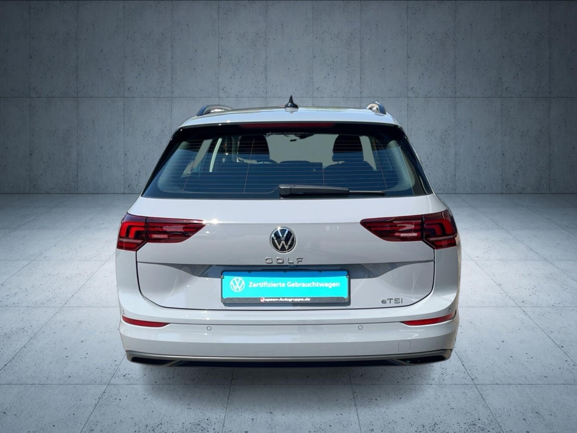 Volkswagen Golf Variant Life