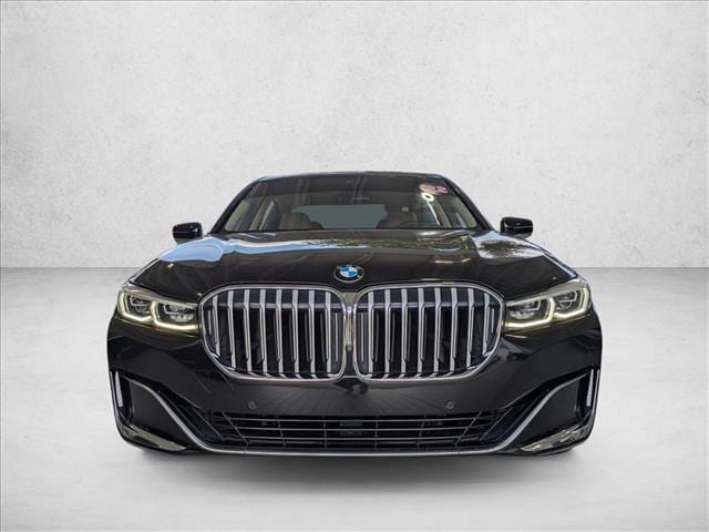 2022 BMW 740