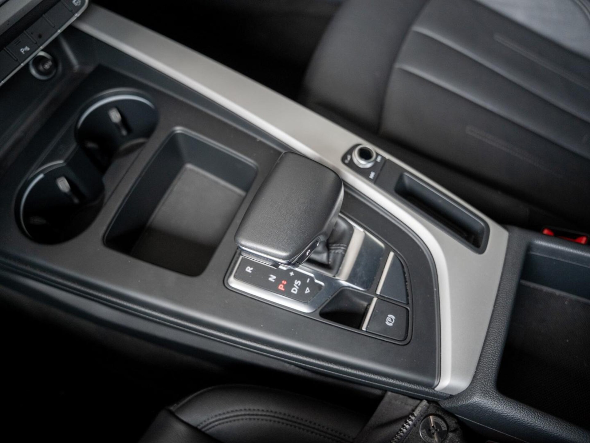 Audi A4 Avant S line